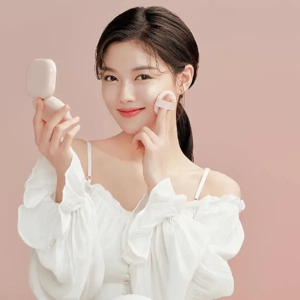 phan-nuoc-giup-da-cang-bong-tu-nhien-laneige-neo-cushion-glow-15g2-3