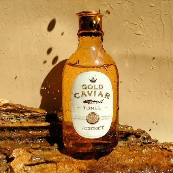 nuoc-can-bang-cang-muot-da-skinfood-gold-caviar-ex-toner-145ml-3