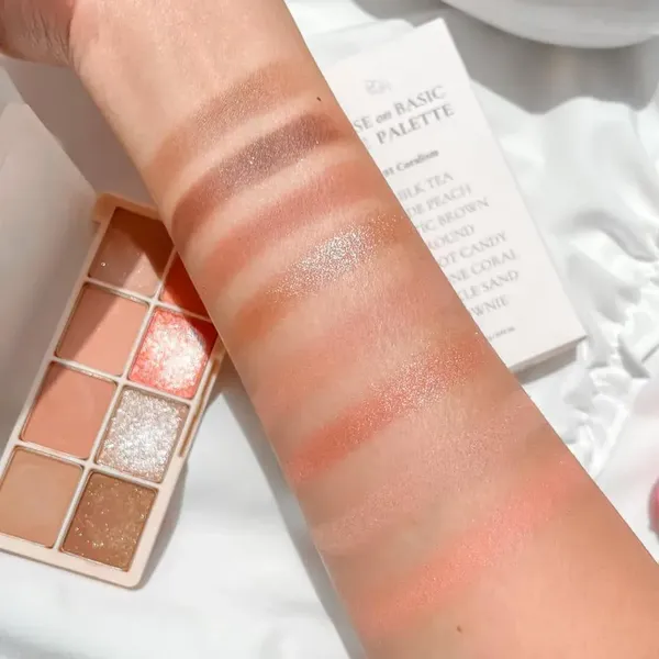 phan-mat-8-o-bom-base-on-basic-eye-palette-01-coralism-12g-3
