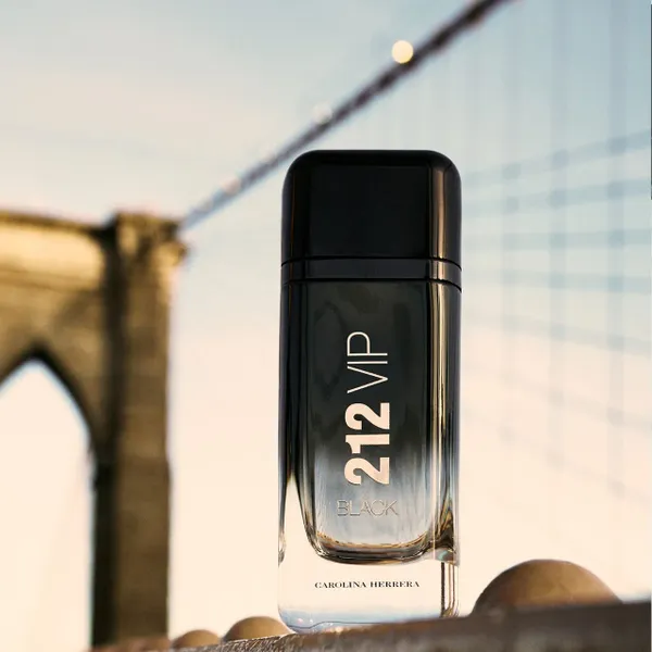 nuoc-hoa-carolina-herrera-212-vip-black-7