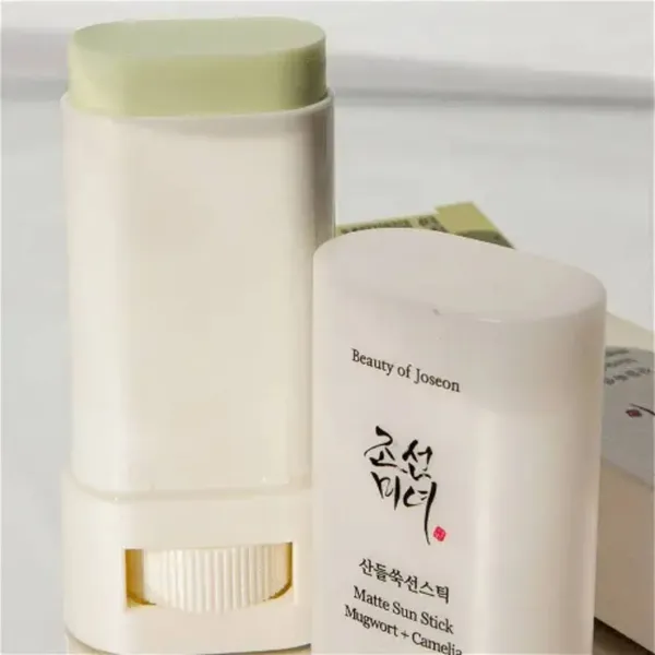 sap-chong-nang-beauty-of-joseon-chong-lao-hoa-matte-sun-stick-12