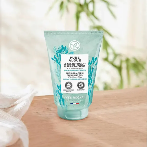 sua-rua-mat-yves-rocher-lam-sach-min-da-pure-algue-2