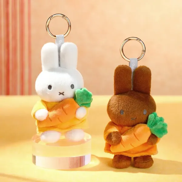 moc-khoa-vipo-melanie-carrot-keychain-1