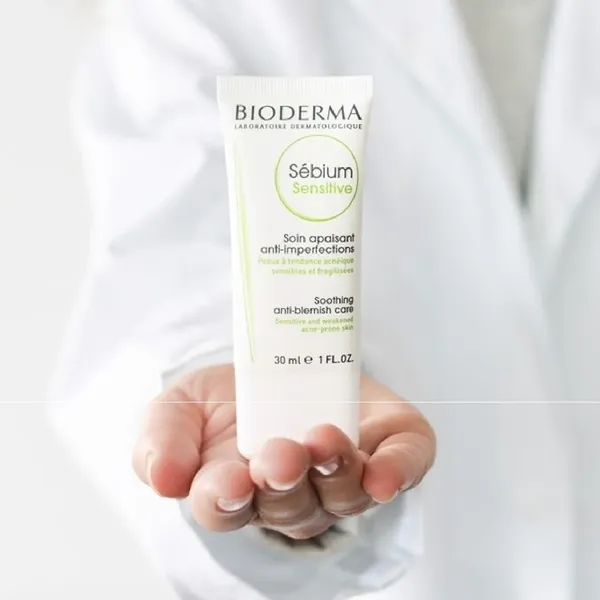 kem-duong-giam-mun-cho-da-mun-viem-nhay-cam-bioderma-sebium-sensitive-30-ml-1