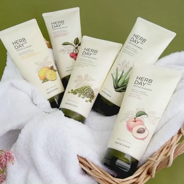 sua-rua-mat-the-face-shop-sach-da-herb-day-365-master-blending-facial-foaming-cleanser-lemon-grapefruit-100ml-2
