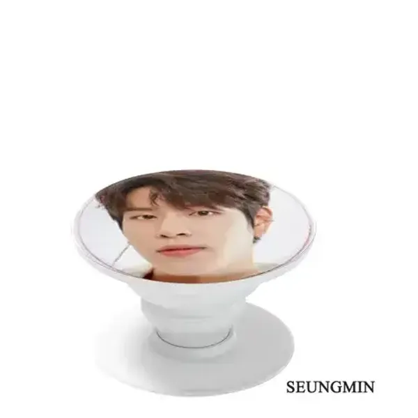 gia-do-cho-dien-thoai-clio-21ss-stray-kids-griptok-v1-seungmin-1