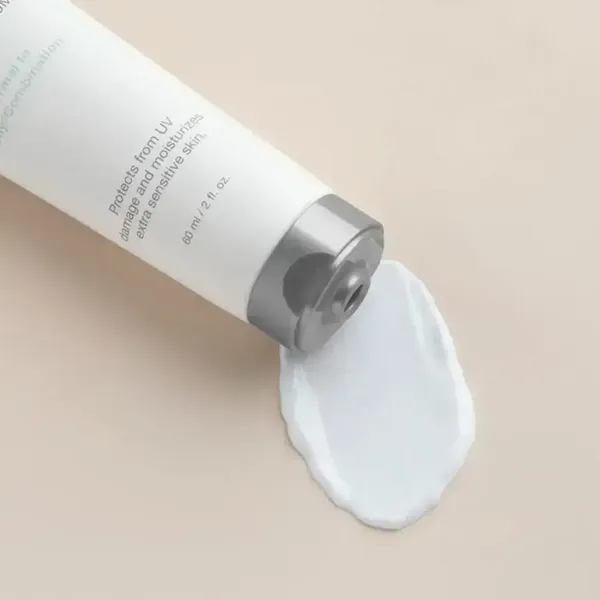 sua-duong-am-ban-ngay-chong-lao-hoa-spf-30-danh-cho-da-thuong-den-da-dau-calm-mineral-moisturizer-spf-30-normal-to-oily-combination-60ml-2