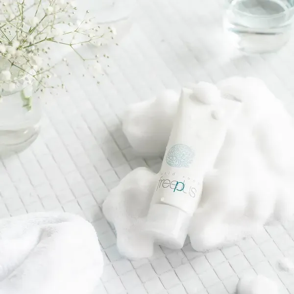 sua-rua-mat-duong-am-diu-nhe-freeplus-mild-soap-a-100g-3