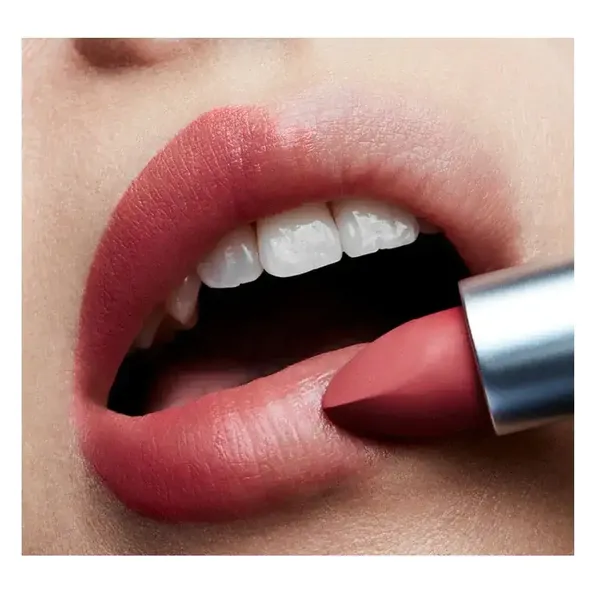 son-thoi-li-mac-powder-kiss-lipstick-3g-3