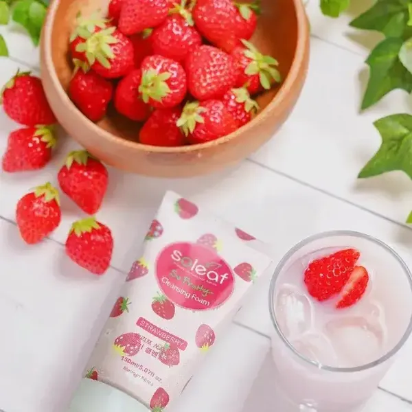 sua-rua-mat-lam-sach-sau-soleaf-so-fruity-strawberry-cleansing-foam-150ml-2