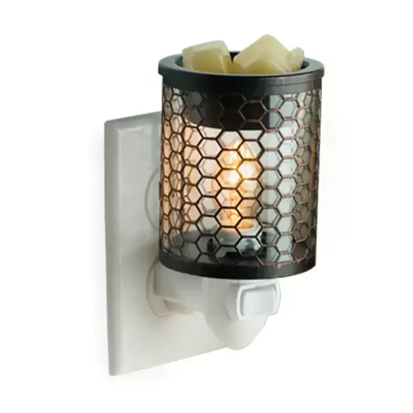 den-khuech-tan-huong-thom-yankee-plug-in-chicken-wire-1