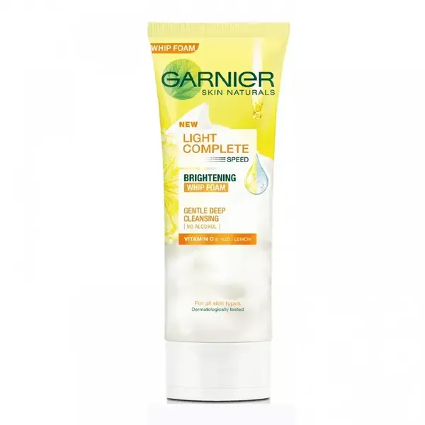 sua-rua-mat-tao-bot-sang-da-garnier-light-complete-vitamin-c-whip-foam-50ml-3