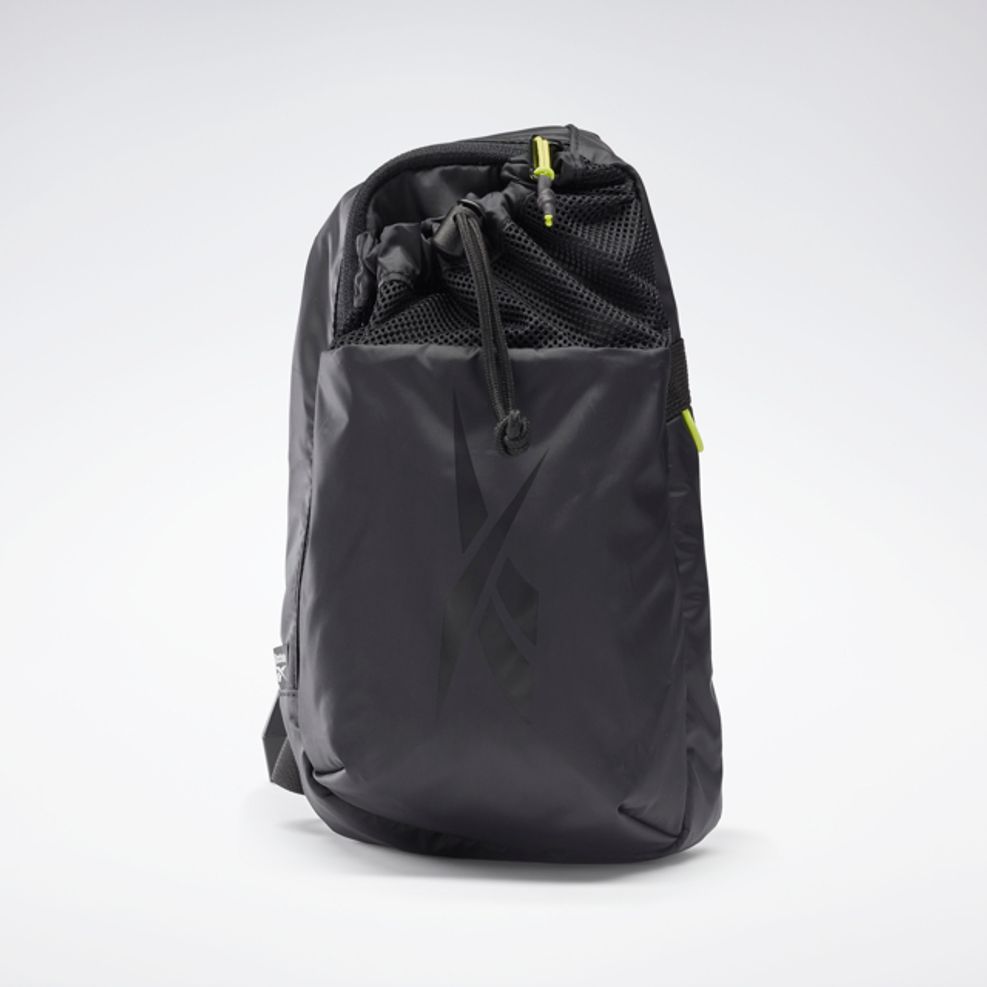 tech-style-slingbag-h37601-1